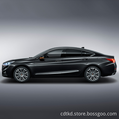 China Car Petrol Hongqi H5 Gas Vehicle 2.0T 224HP Factory Price Sale New Car Shop adult car with Panoramic sunroof